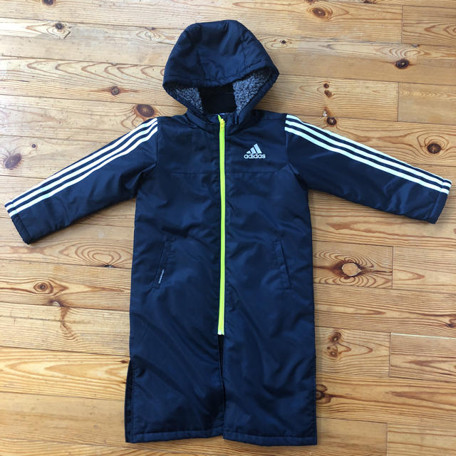 adidas(アディダス)のadidas アディダス ベンチコート 120 キッズ/ベビー/マタニティのキッズ服男の子用(90cm~)(コート)の商品写真