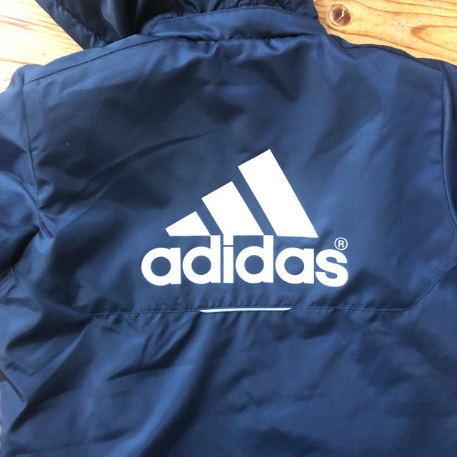 adidas(アディダス)のadidas アディダス ベンチコート 120 キッズ/ベビー/マタニティのキッズ服男の子用(90cm~)(コート)の商品写真