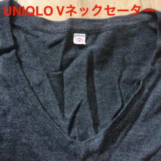 ユニクロ(UNIQLO)の送料無料 ユニクロVネックセーター ウール100% グレー(その他)