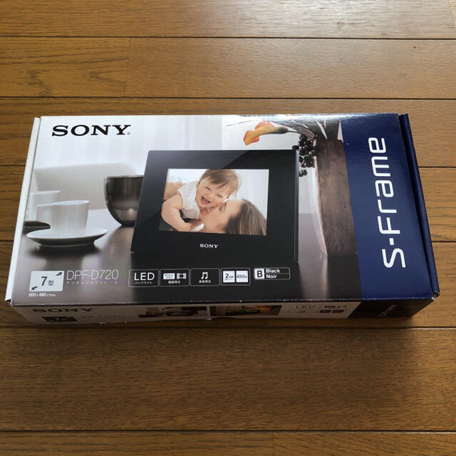 SONY(ソニー)の ソニー SONY デジタルフォトフレーム S-Frame D720 7.0型  インテリア/住まい/日用品のインテリア小物(フォトフレーム)の商品写真