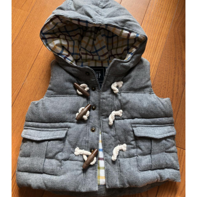 GAP(ギャップ)のフード付きベスト キッズ/ベビー/マタニティのベビー服(~85cm)(その他)の商品写真