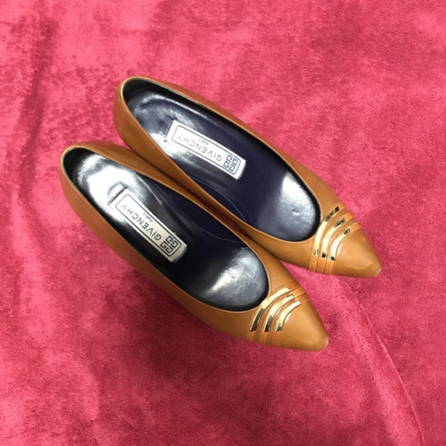 GIVENCHY(ジバンシィ)の格安♡ ヒール ブラウン レディースの靴/シューズ(ハイヒール/パンプス)の商品写真