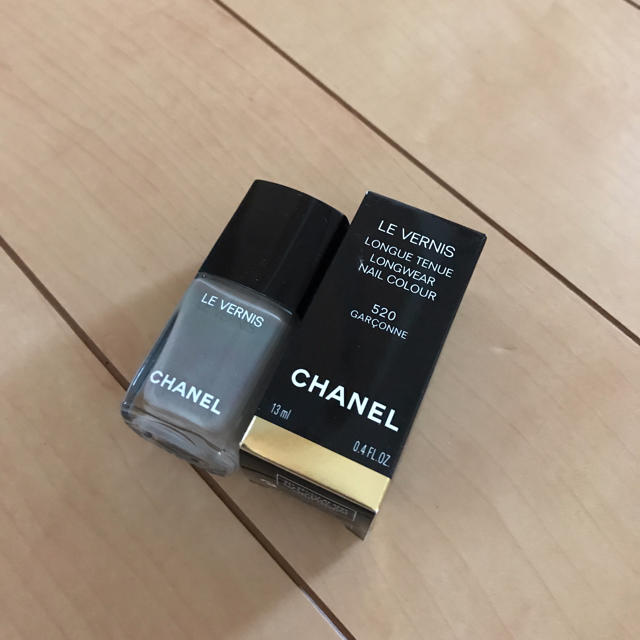 CHANEL(シャネル)のシャネル♡ヴェルニ520 コスメ/美容のネイル(マニキュア)の商品写真