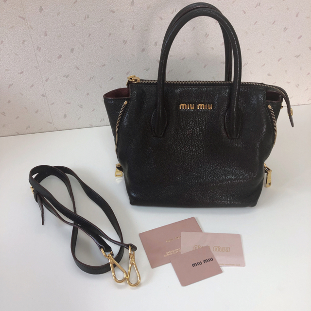 miumiuバッグ