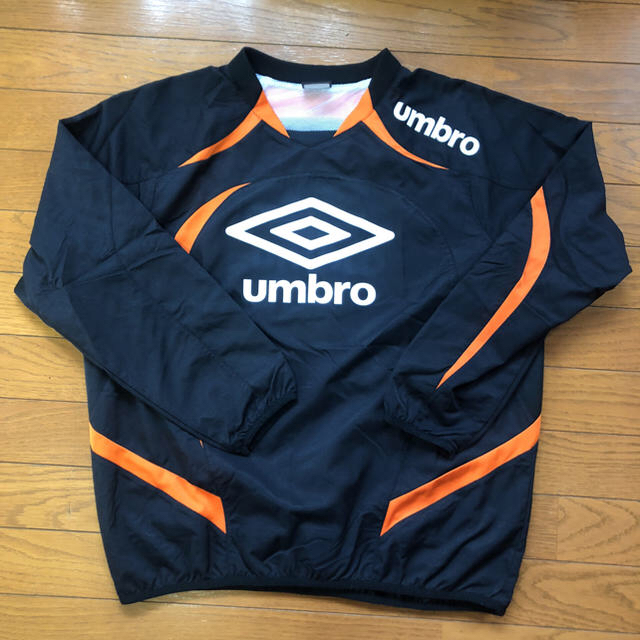 UMBRO(アンブロ)のアンブロのピステ スポーツ/アウトドアのサッカー/フットサル(ウェア)の商品写真