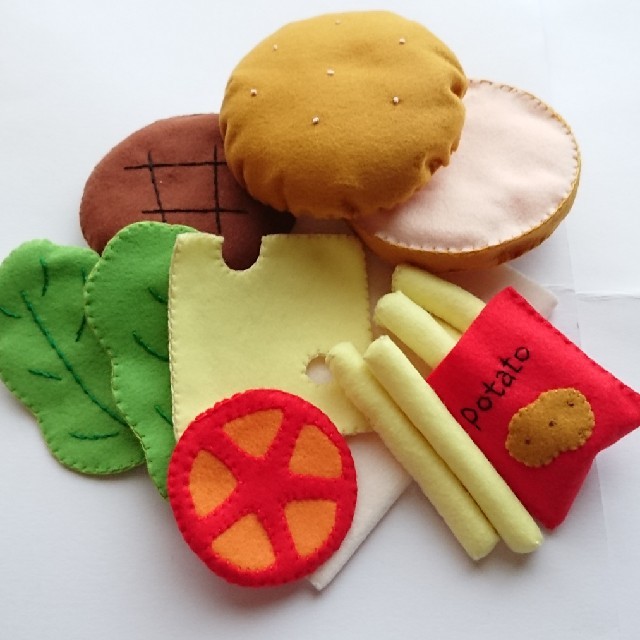FELISSIMO(フェリシモ)のフェリシモ☆ハンバーガーセット ハンドメイドのキッズ/ベビー(おもちゃ/雑貨)の商品写真