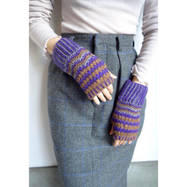 jonnlynx(ジョンリンクス)のJUN MIKAMI 手編みニットグローブ 新品 レディースのファッション小物(手袋)の商品写真