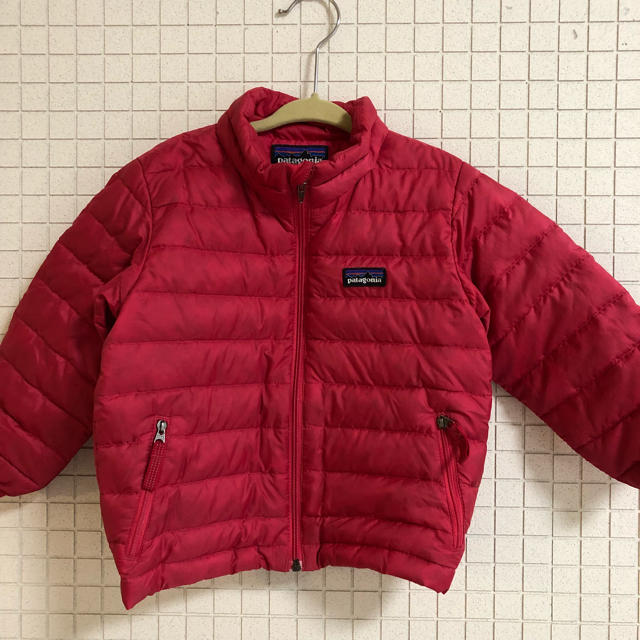 patagonia(パタゴニア)のパタゴニア ベビー ダウン ピンク 2Ｔ 90 キッズ/ベビー/マタニティのキッズ服女の子用(90cm~)(ジャケット/上着)の商品写真