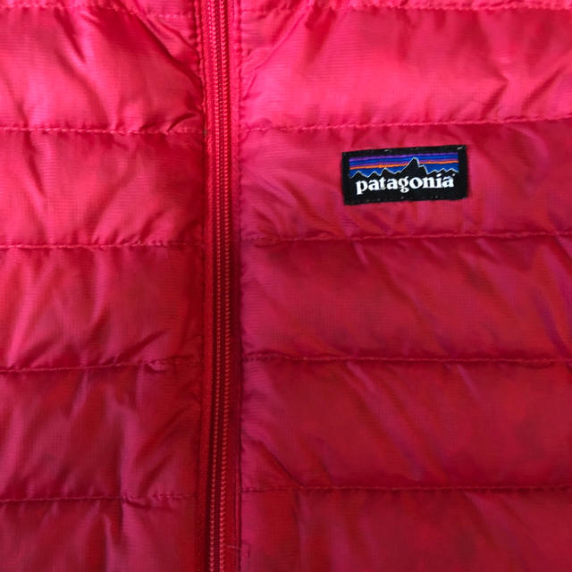 patagonia(パタゴニア)のパタゴニア ベビー ダウン ピンク 2Ｔ 90 キッズ/ベビー/マタニティのキッズ服女の子用(90cm~)(ジャケット/上着)の商品写真