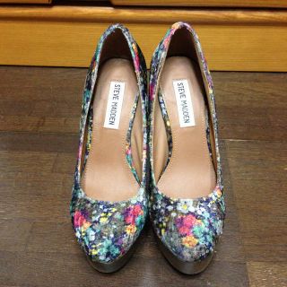 ナインウエスト(NINE WEST)の小花柄パンプス(ハイヒール/パンプス)