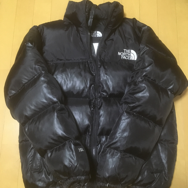 THE NORTH FACE(ザノースフェイス)のノースフェイス700フイル。黒。ラージ。 メンズのジャケット/アウター(ダウンジャケット)の商品写真