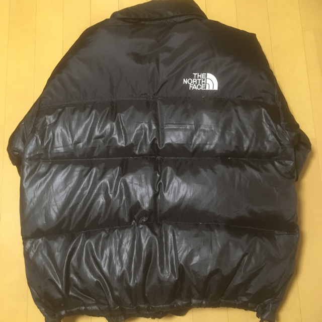 THE NORTH FACE(ザノースフェイス)のノースフェイス700フイル。黒。ラージ。 メンズのジャケット/アウター(ダウンジャケット)の商品写真