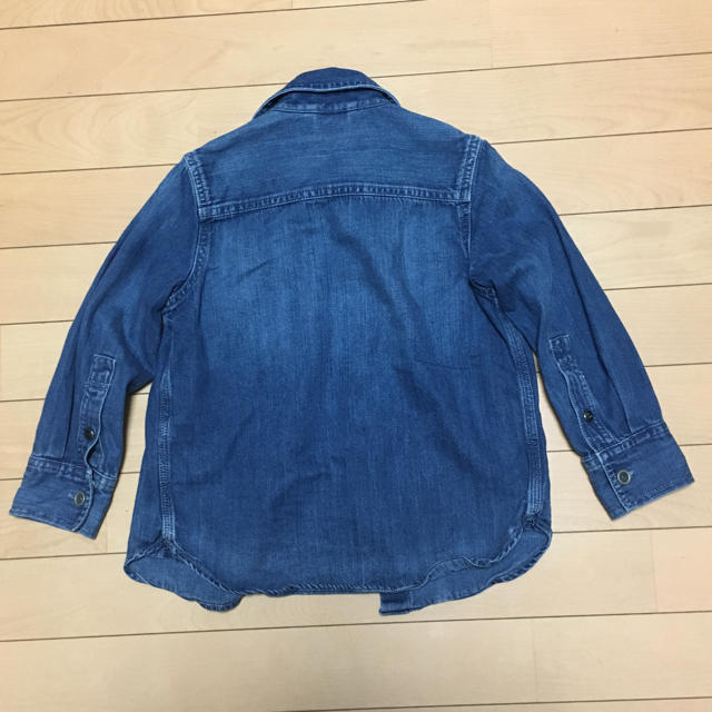 GAP Kids(ギャップキッズ)のデニムシャツ キッズ/ベビー/マタニティのキッズ服男の子用(90cm~)(ブラウス)の商品写真