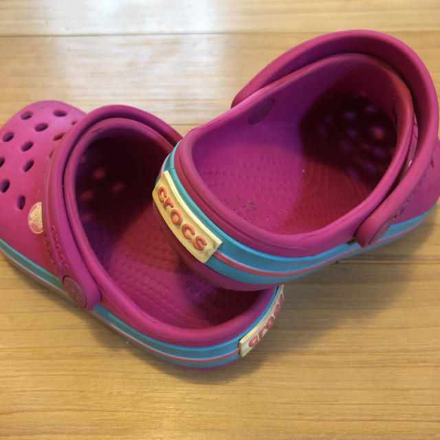 crocs(クロックス)のクロックス キッズ キッズ/ベビー/マタニティのベビー靴/シューズ(~14cm)(サンダル)の商品写真