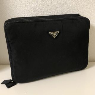 プラダ(PRADA)の■■PRADA❤️プラダの大きめメイクポーチ‼️クラッチバッグ■■型番MV685(クラッチバッグ)