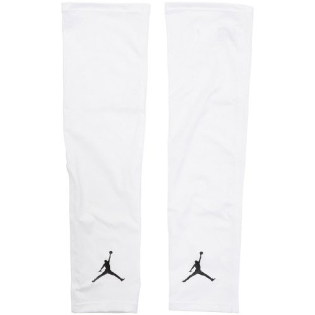 NIKE(ナイキ)の新品 S/M NIKE jordan shooter sleeves ホワイト レディースのファッション小物(手袋)の商品写真