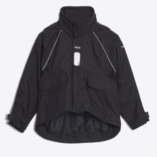 バレンシアガ(Balenciaga)のBALENCIAGA cシェイプ(マウンテンパーカー)