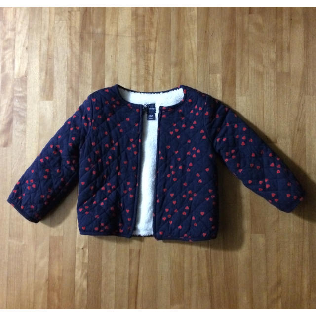 GAP Kids(ギャップキッズ)のGAP kids 裏ボアキルティングジャケット キッズ/ベビー/マタニティのキッズ服女の子用(90cm~)(ジャケット/上着)の商品写真