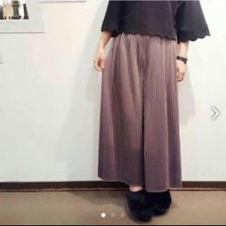 ダブルクローゼット(w closet)のw closet★ベロアワイドパンツ(カジュアルパンツ)