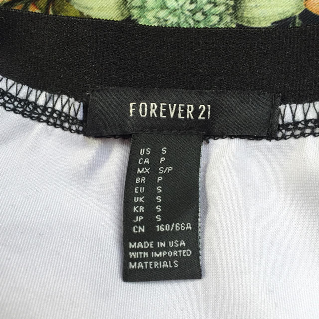 FOREVER 21(フォーエバートゥエンティーワン)のforever21 花柄 タイトスカート レディースのスカート(ロングスカート)の商品写真