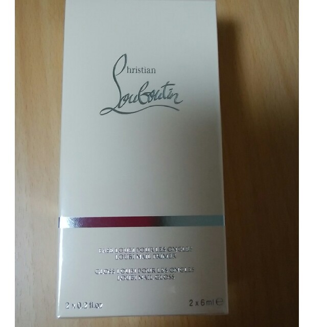 Christian Louboutin ベースコートとトップコート 2本セット