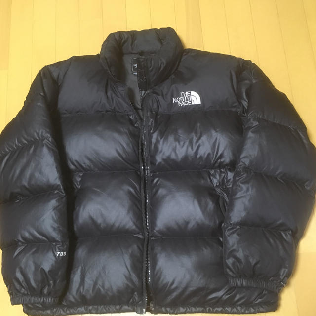 THE NORTH FACE(ザノースフェイス)の美品。ノースフェイスヌプシ黒。ＸL。700フイル。 メンズのジャケット/アウター(ダウンジャケット)の商品写真