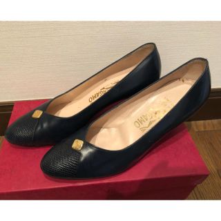 サルヴァトーレフェラガモ(Salvatore Ferragamo)の最終値下げ フェラガモ 美品パンプス(ハイヒール/パンプス)