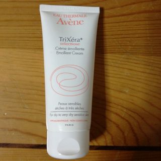 アベンヌ(Avene)のアベンヌトリクセラプラスエモリエントクリーム全身用保湿クリーム敏感肌用98グラム(ボディクリーム)