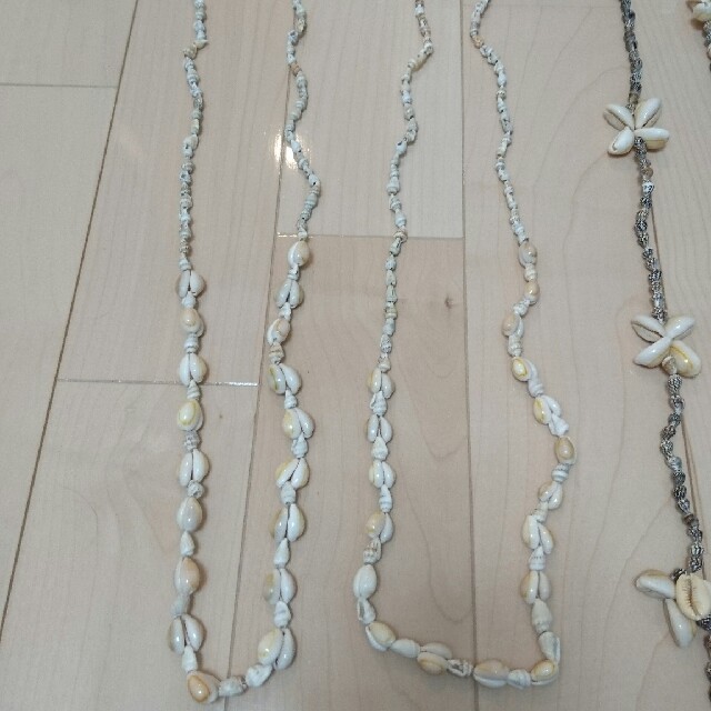 貝殻 ネックレス レディースのアクセサリー(ネックレス)の商品写真