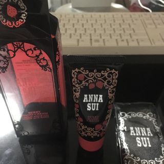 アナスイ(ANNA SUI)のアナ スイ ハンドクリーム ポーチセット(ハンドクリーム)