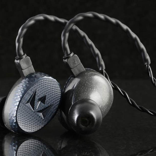 Noble X Universal IEM 新品未開封のサムネイル