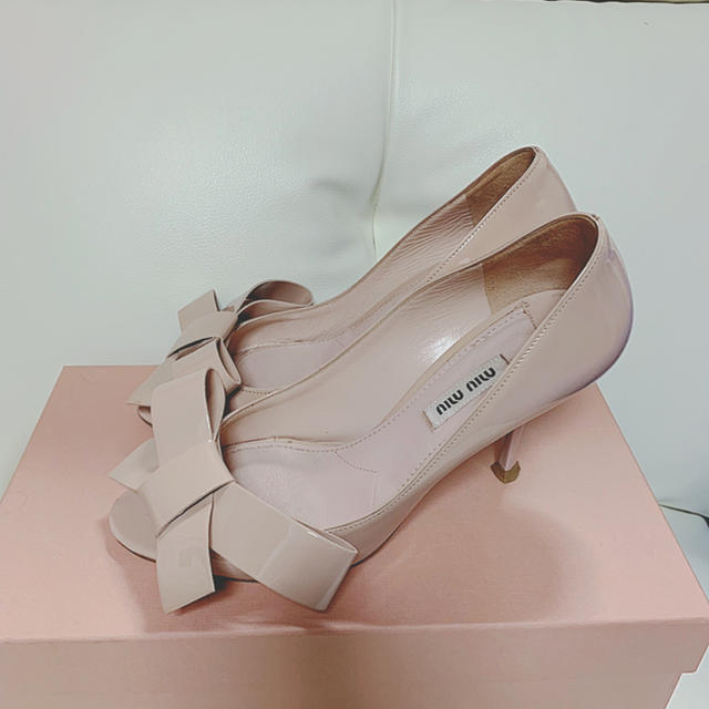 miumiu リボンパンプス