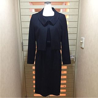 ユキトリイインターナショナル(YUKI TORII INTERNATIONAL)のユキトリイ（YUKI TORII）新品税込13万5千アンゴラ混黒ワンピーススーツ(スーツ)