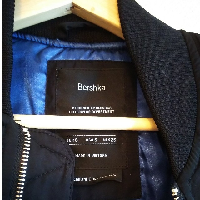 Bershka(ベルシュカ)の[さとちゃん様専用]Bershka ma-1 ブラック レディースのジャケット/アウター(ブルゾン)の商品写真
