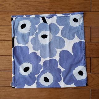 マリメッコ(marimekko)の専用です(クッションカバー)