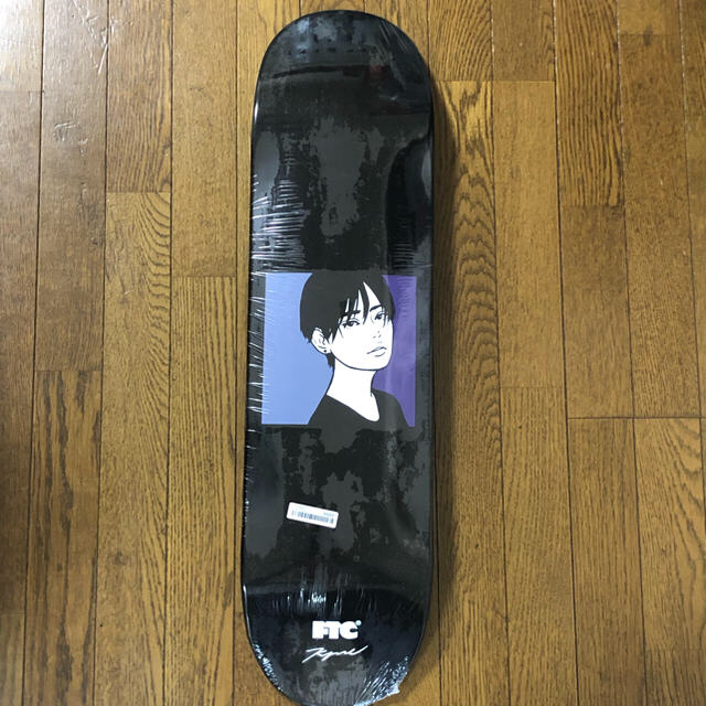 FTC(エフティーシー)のKYNE × FTC SKATE DECK デッキ on air  スポーツ/アウトドアのスポーツ/アウトドア その他(スケートボード)の商品写真