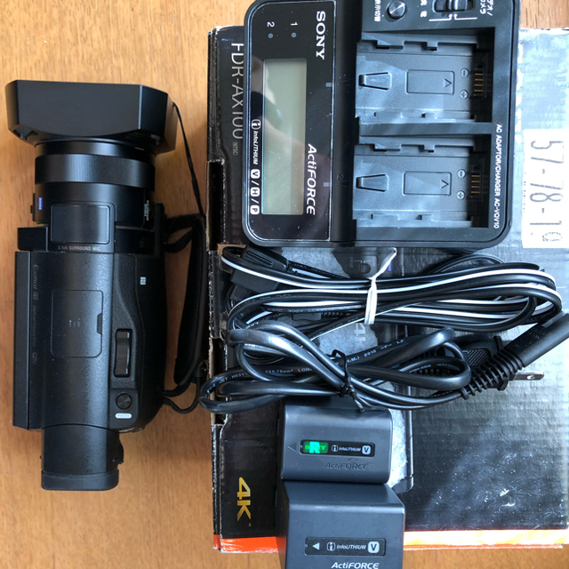 SONY - ソニービデオカメラ☆FDR-AX100充電器セット