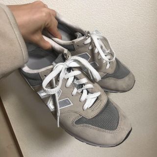 ニューバランス(New Balance)のNew Balance ベージュスニーカー 996(スニーカー)