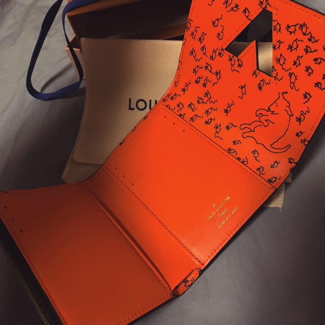 LOUIS VUITTON(ルイヴィトン)のLV♥️グレース コディントン 新作  ツイスト レディースのファッション小物(財布)の商品写真