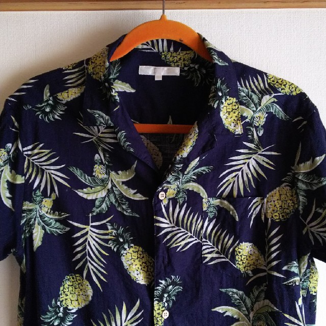 夏のsale♪ アロハシャツ 紺 レディースのトップス(シャツ/ブラウス(半袖/袖なし))の商品写真