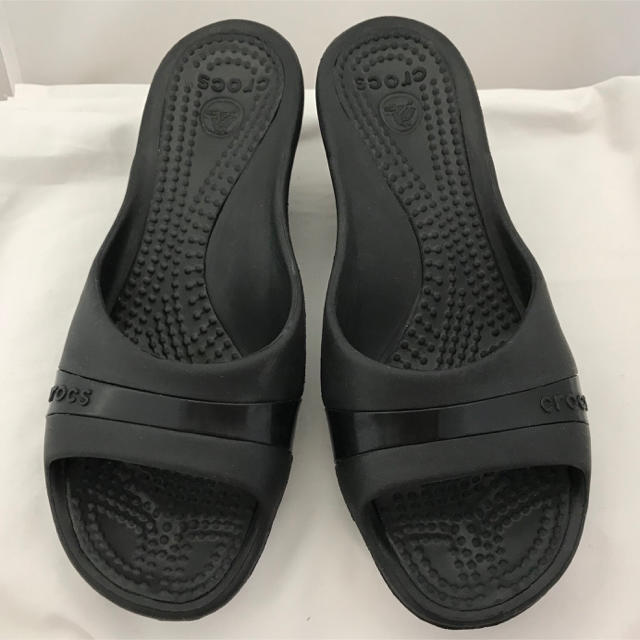 crocs(クロックス)のCrocs Sassari ㊵ クロックス ササリー Black W8 25cm レディースの靴/シューズ(サンダル)の商品写真