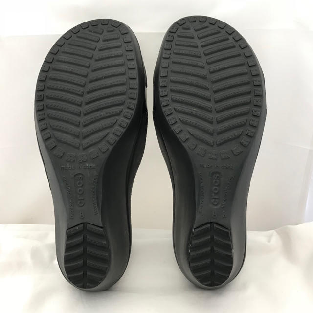 crocs(クロックス)のCrocs Sassari ㊵ クロックス ササリー Black W8 25cm レディースの靴/シューズ(サンダル)の商品写真