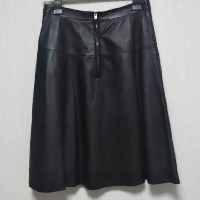 23区(ニジュウサンク)のレザースカート レディースのスカート(ひざ丈スカート)の商品写真