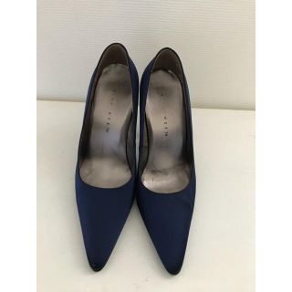 ナインウエスト(NINE WEST)のとんがり パンプス  ポインテッド  サテン  パーティ 紺  6.5 23 M(ハイヒール/パンプス)