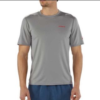 パタゴニア(patagonia)のパタゴニア 水陸両用Tシャツ  ラッシュガード(Tシャツ/カットソー(七分/長袖))