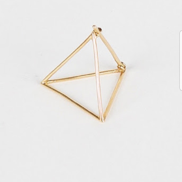 安い正規品 専用　shihara トライアングルピアス　triangle pierce 