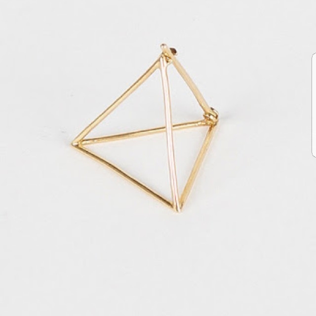 専用 shihara トライアングルピアス triangle pierce