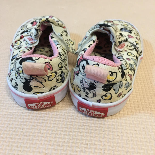 Disney(ディズニー)のVANSミニーちゃんスリッポン美品 キッズ/ベビー/マタニティのベビー靴/シューズ(~14cm)(スリッポン)の商品写真