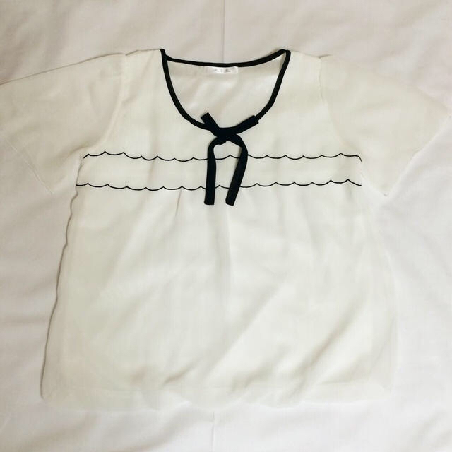 Rew de Rew(ルーデルー)のaki様専用♡スカラップブラウス レディースのトップス(シャツ/ブラウス(半袖/袖なし))の商品写真