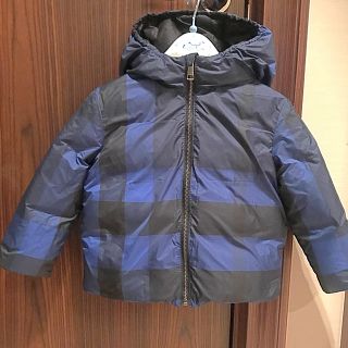 新作入荷!!】 バーバリーリバーシブル アウター 上着3Y98センチ 新作入荷!!】 バーバリーリバーシブル アウター 上着3Y98センチ
